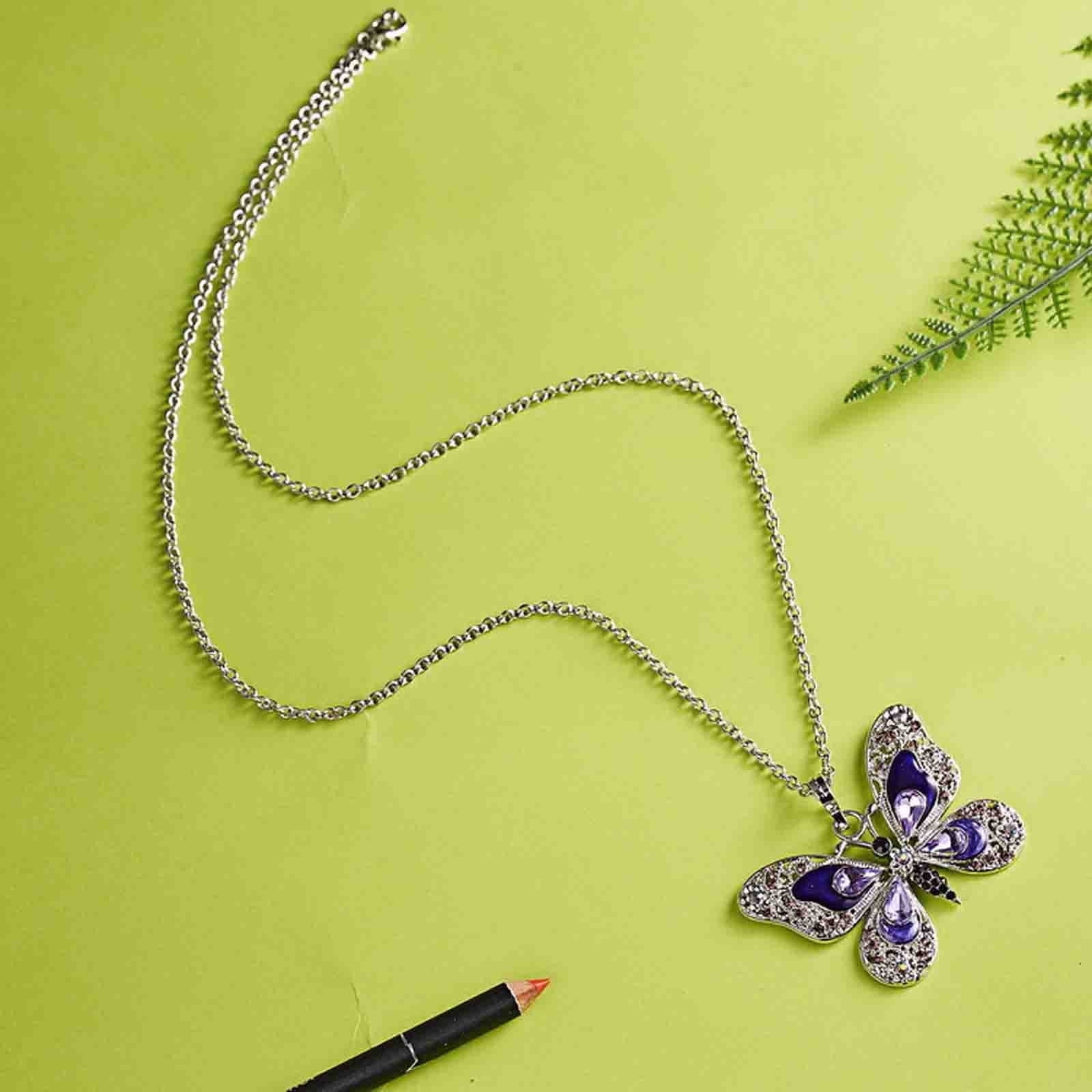 🦋 Mouliraty Butterfly Necklace – A Symbol of Elegance & Grace