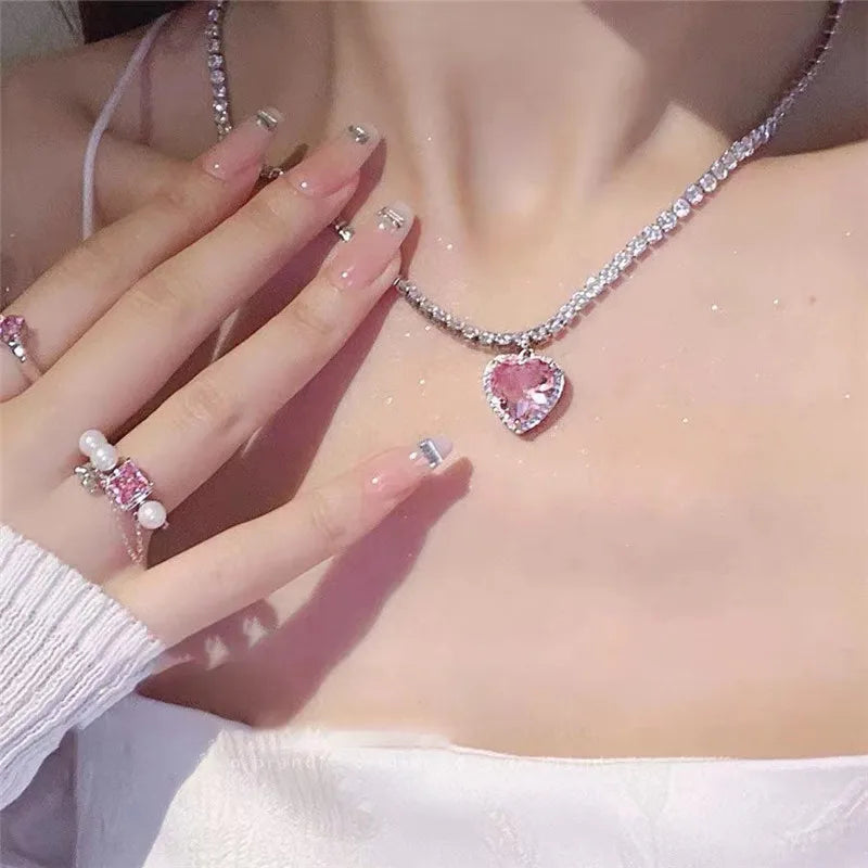 Pink Heart Pendant Necklace for Women Lovers Rhinestione Clavicle Chain Chocker Female Cute Crystal Moonstone Jewlery Gifts