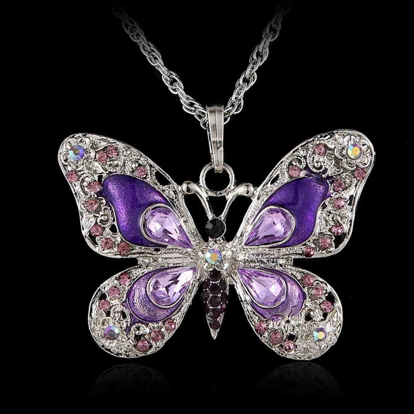 🦋 Mouliraty Butterfly Necklace – A Symbol of Elegance & Grace